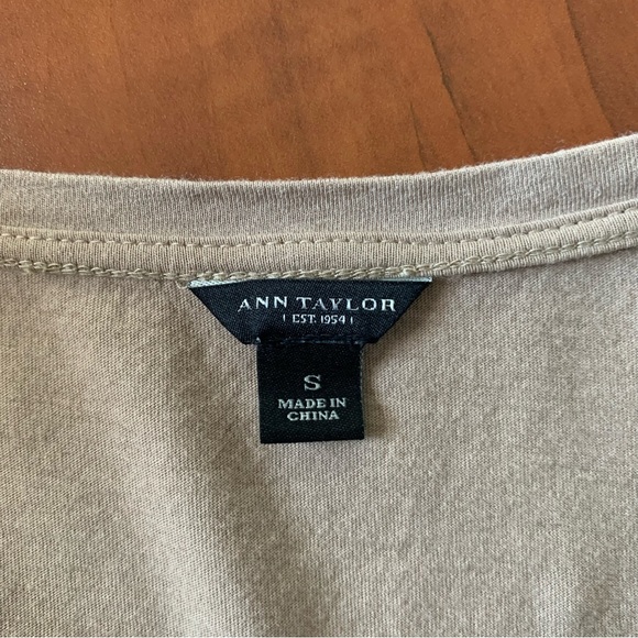 Ann Taylor Small Tan Cotton Short Sleeve Tee - Picture 8 of 10